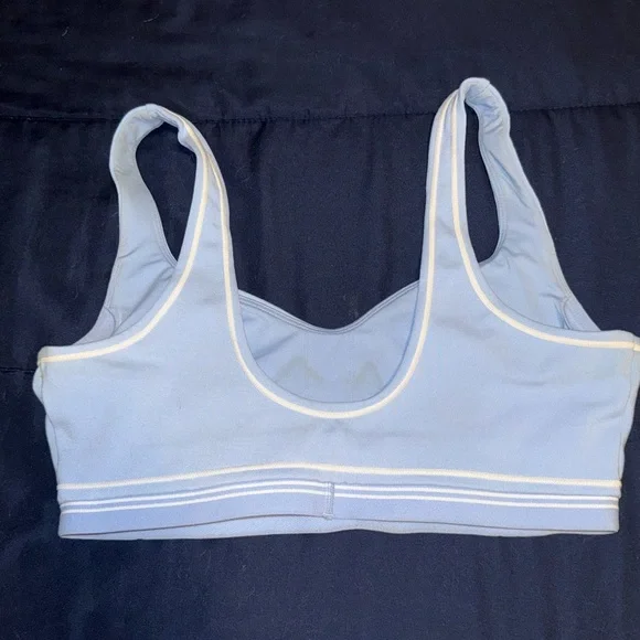 ALO Yoga seashell Sports Bra - Picture 2 of 3